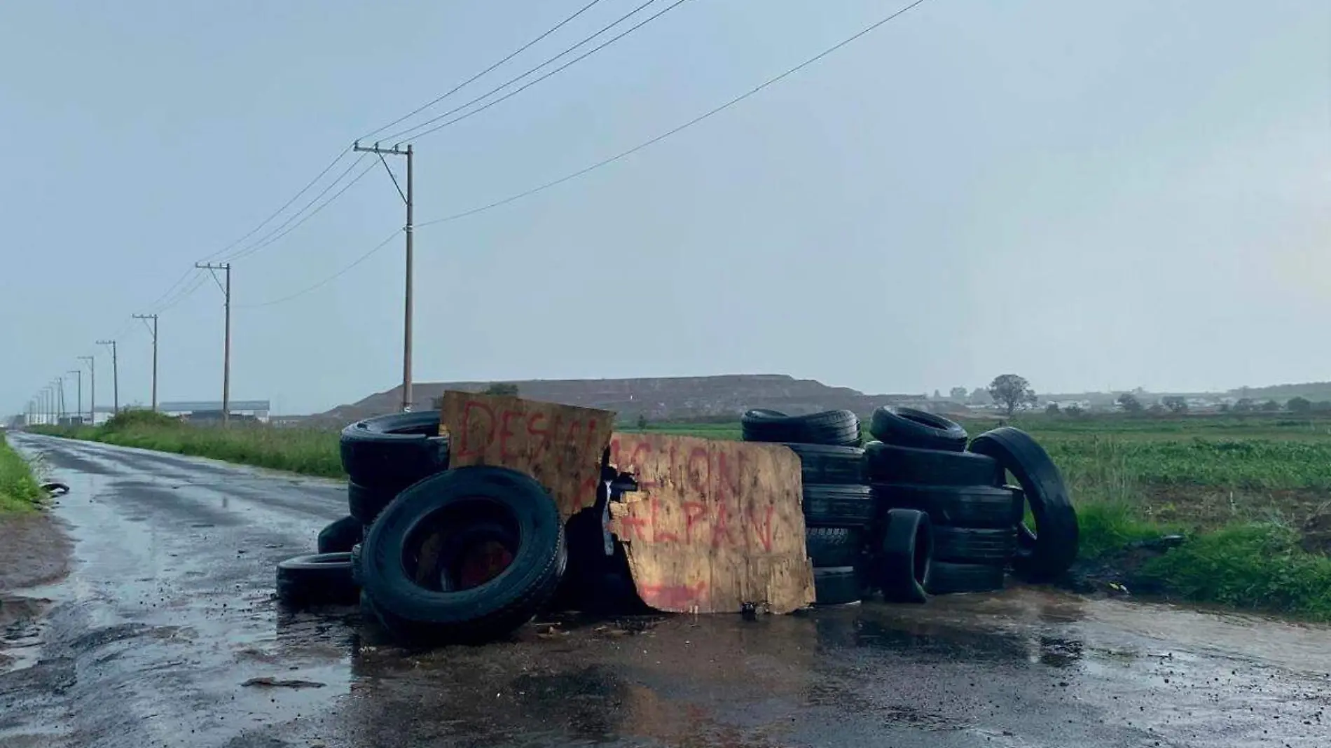 bloqueo en carretera cholula calpan a causa del relleno sanitario de cholula